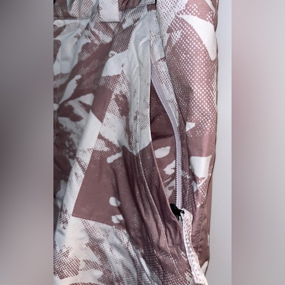 The North Face Freedom Insulated Pants Lavender Fog Tonal Mountainscape Print 2X - Picture 8 of 16